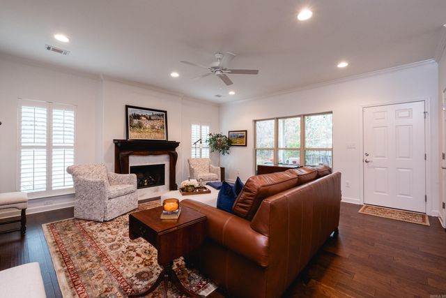 273 Mountain Terrace Circle, Maumelle, AR 72113