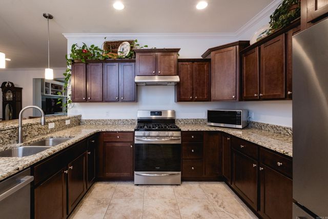 273 Mountain Terrace Circle, Maumelle, AR 72113