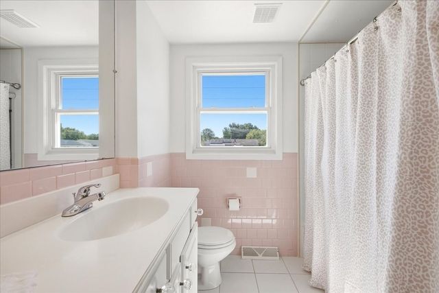 5 Moreau St, Stoughton, MA 02072