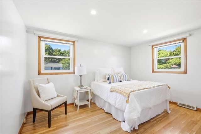 5 Moreau St, Stoughton, MA 02072