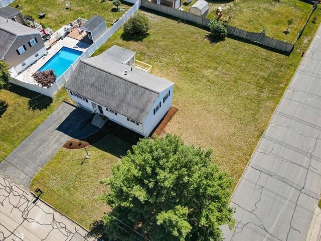 5 Moreau St, Stoughton, MA 02072