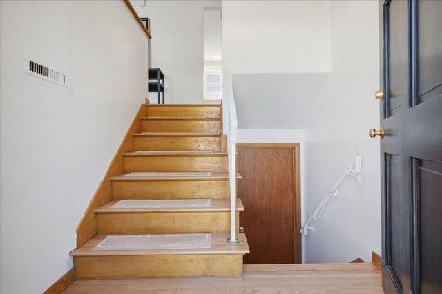 5 Moreau St, Stoughton, MA 02072