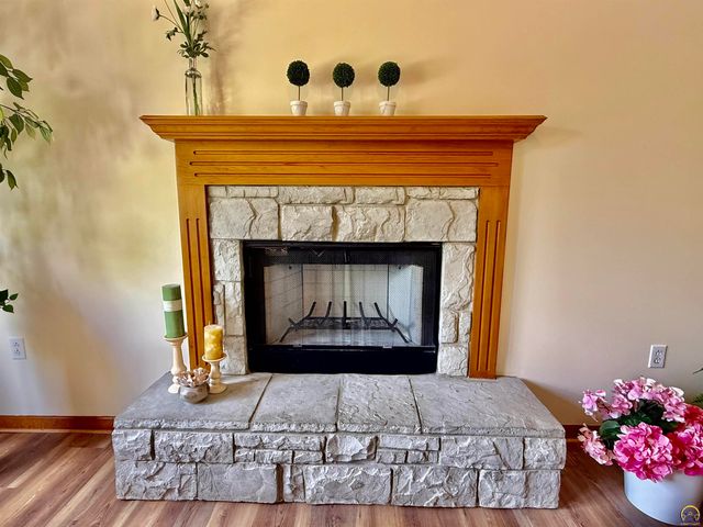 33124 W 87th Terr, De Soto, KS 66018