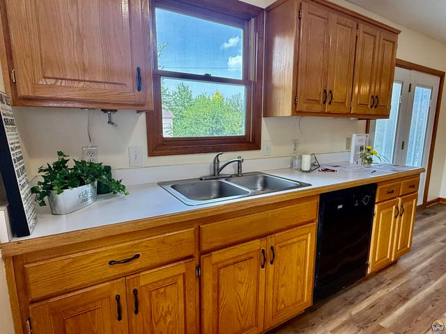 33124 W 87th Terr, De Soto, KS 66018