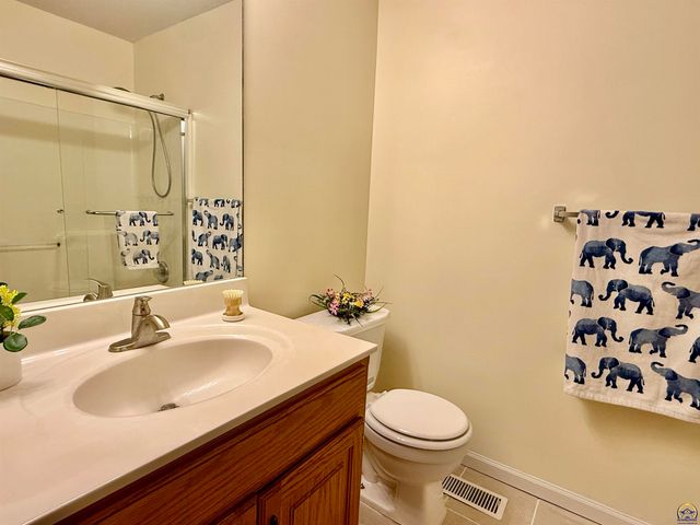 33124 W 87th Terr, De Soto, KS 66018