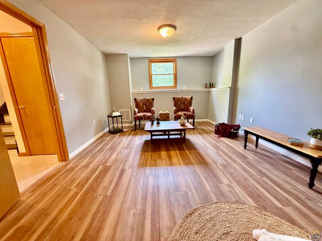 33124 W 87th Terr, De Soto, KS 66018