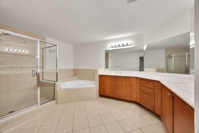 8395 SW 73rd Avenue 104, Miami, FL 33143