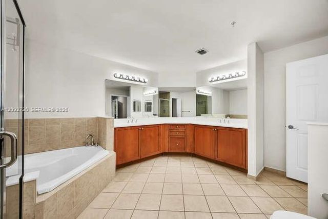 8395 SW 73rd Avenue 104, Miami, FL 33143