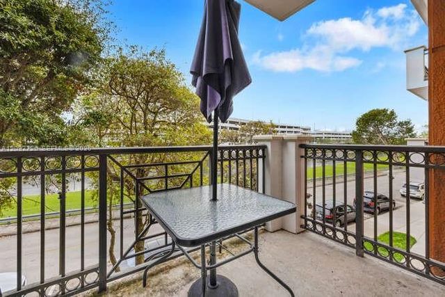 8395 SW 73rd Avenue 104, Miami, FL 33143