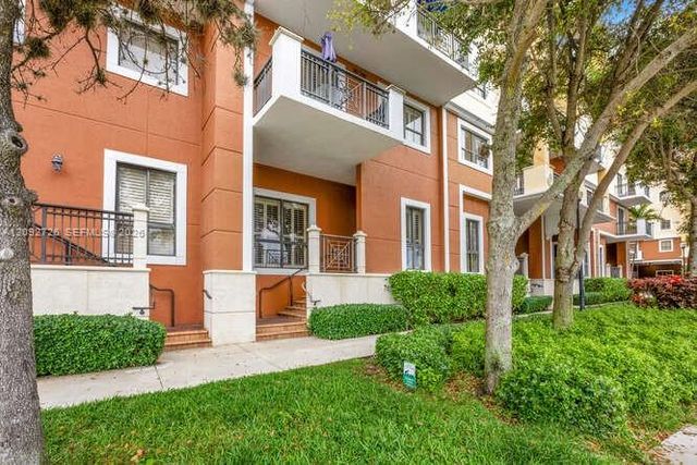 8395 SW 73rd Avenue 104, Miami, FL 33143