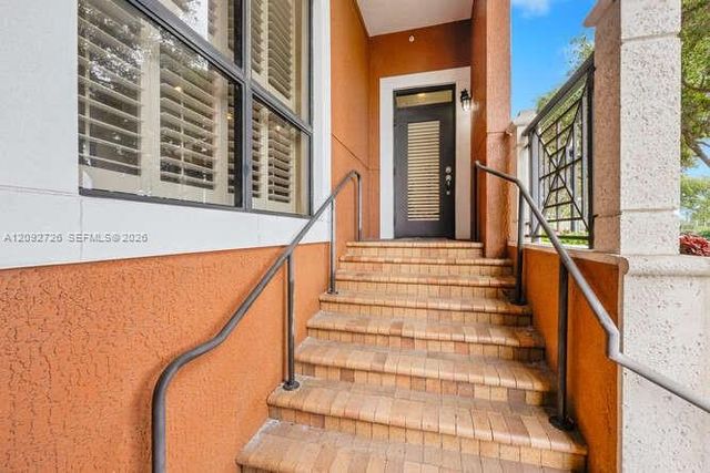 8395 SW 73rd Avenue 104, Miami, FL 33143