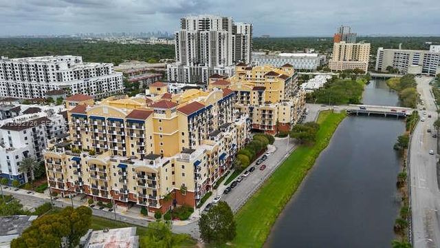 8395 SW 73rd Avenue 104, Miami, FL 33143