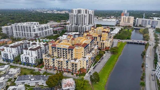 8395 SW 73rd Avenue 104, Miami, FL 33143