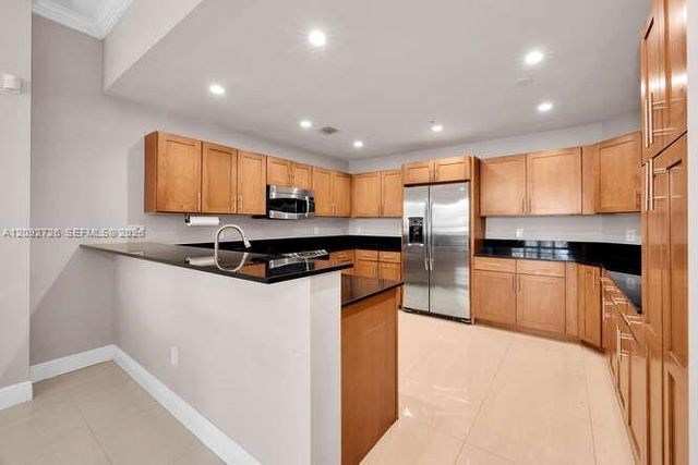 8395 SW 73rd Avenue 104, Miami, FL 33143