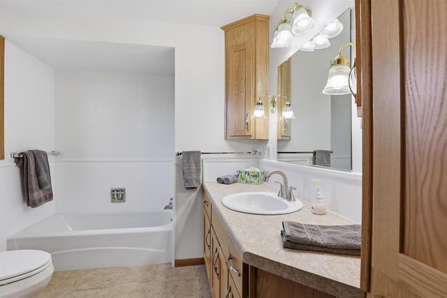 1894 SUSAN AVENUE, Neenah, WI 54956