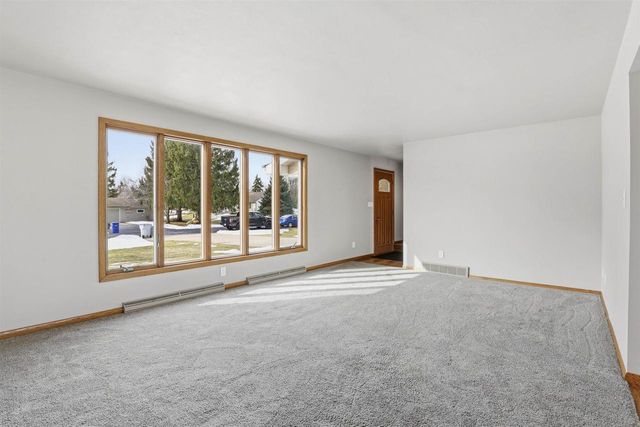 1894 SUSAN AVENUE, Neenah, WI 54956