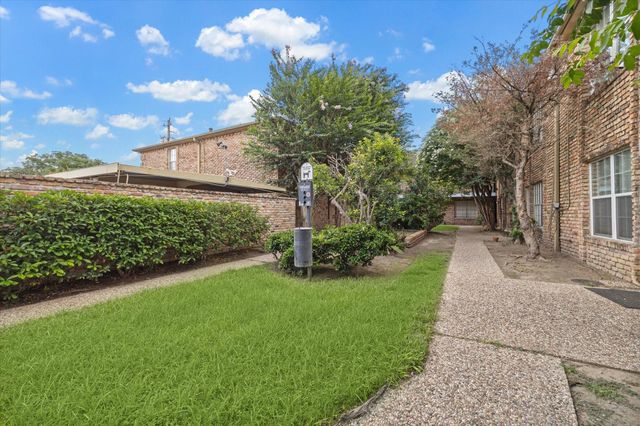 6401 Skyline Drive 28, Houston, TX 77057