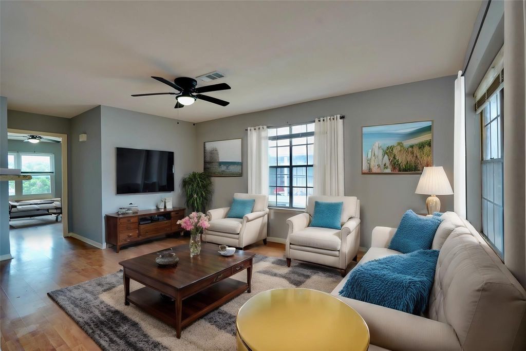 6401 Skyline Drive 28, Houston, TX 77057