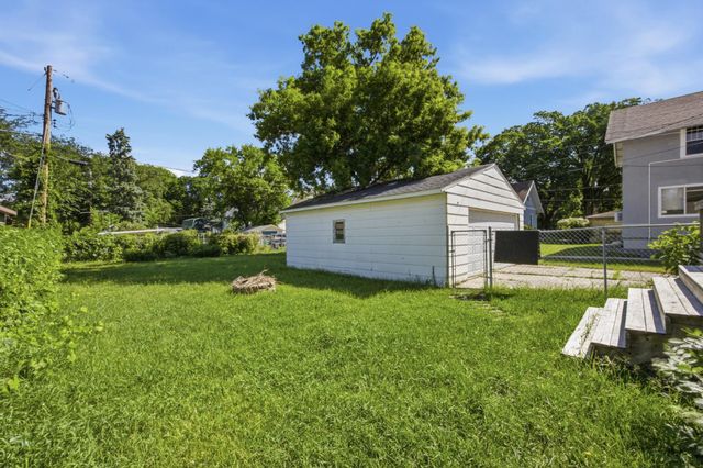 1111 8th Avenue N, Fargo, ND 58102
