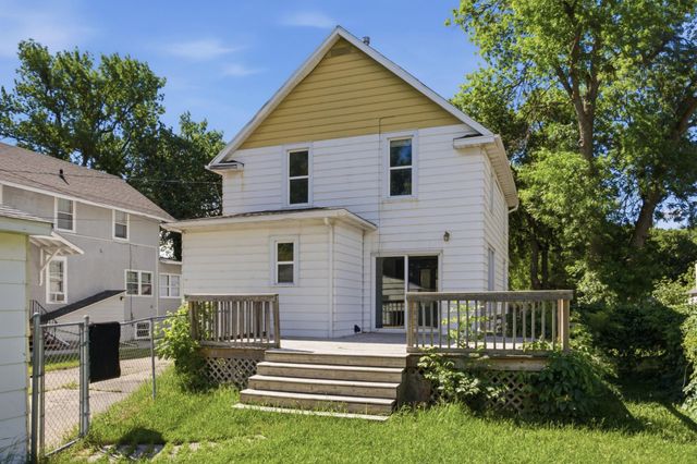 1111 8th Avenue N, Fargo, ND 58102