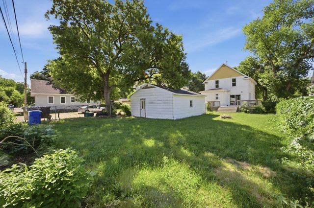 1111 8th Avenue N, Fargo, ND 58102