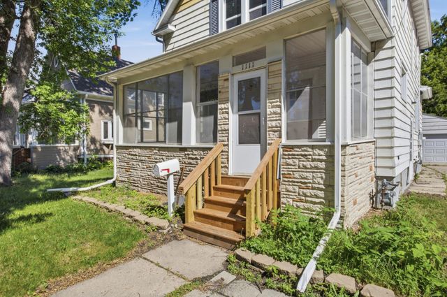 1111 8th Avenue N, Fargo, ND 58102