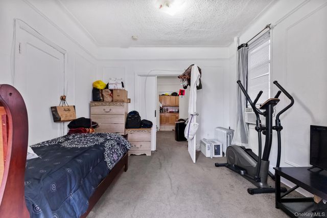 953 Rhinelander Avenue, Bronx, NY 10462