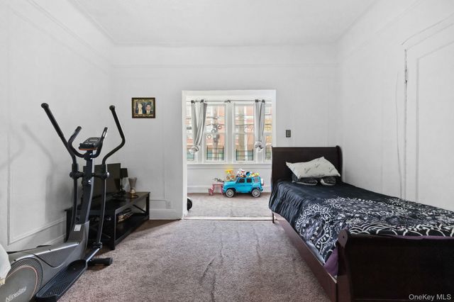 953 Rhinelander Avenue, Bronx, NY 10462