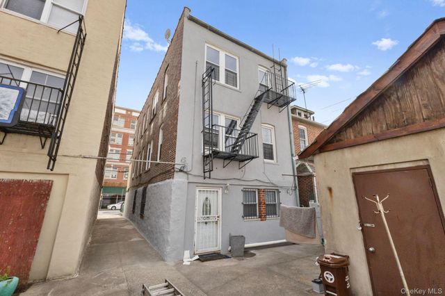 953 Rhinelander Avenue, Bronx, NY 10462