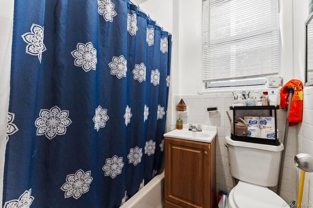 953 Rhinelander Avenue, Bronx, NY 10462