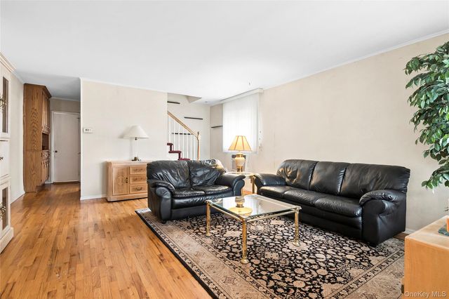 6422 136th Street, Flushing, NY 11367