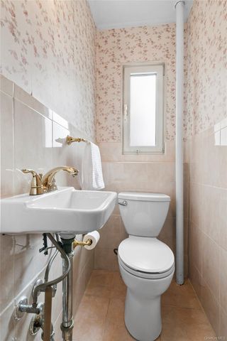 6422 136th Street, Flushing, NY 11367