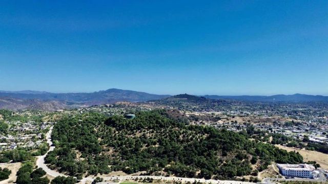 3135 E Valley Parkway, Escondido, CA 92027
