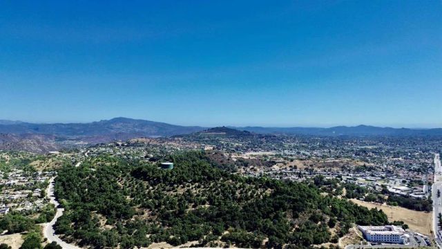 3135 E Valley Parkway, Escondido, CA 92027