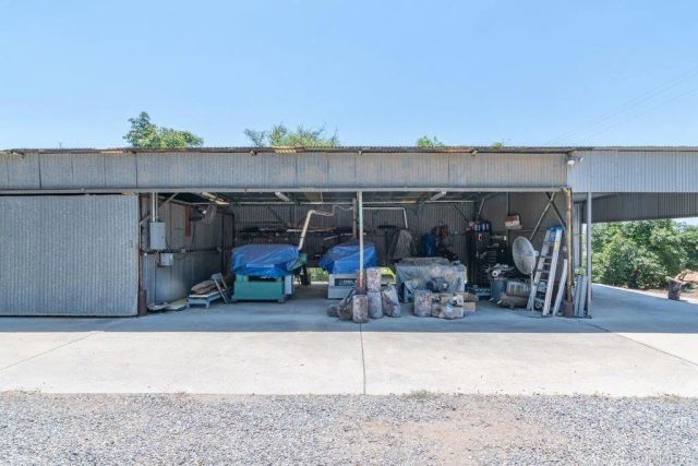 3135 E Valley Parkway, Escondido, CA 92027