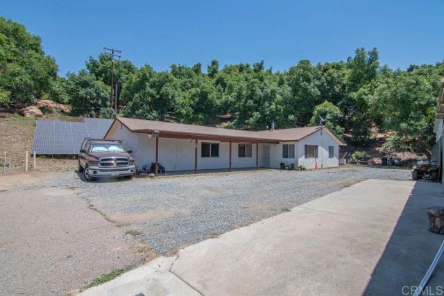 3135 E Valley Parkway, Escondido, CA 92027