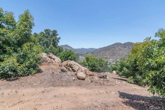 3135 E Valley Parkway, Escondido, CA 92027