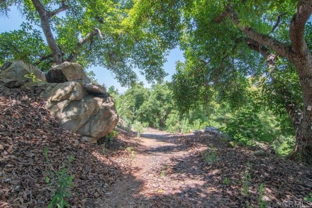 3135 E Valley Parkway, Escondido, CA 92027