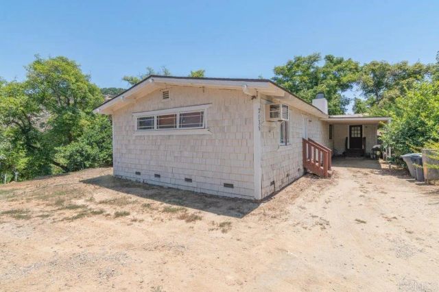 3135 E Valley Parkway, Escondido, CA 92027