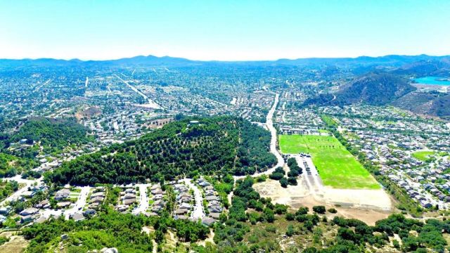 3135 E Valley Parkway, Escondido, CA 92027