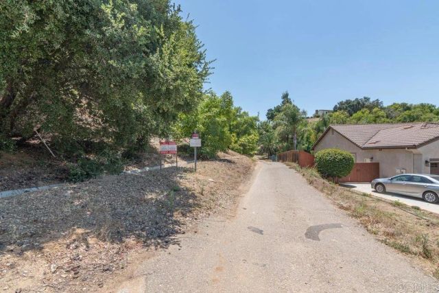 3135 E Valley Parkway, Escondido, CA 92027