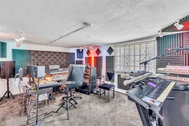 1961 NE 31st Street, Lighthouse Point, FL 33064