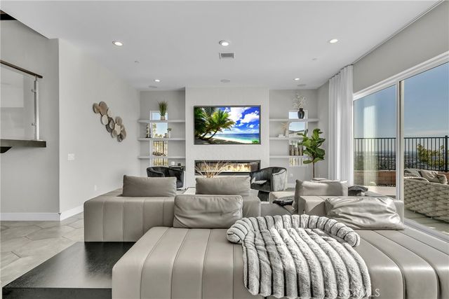 265 Orchid Court, Montebello, CA 90640