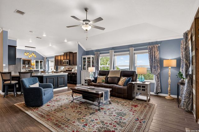 25703 Hermosa Vis, San Antonio, TX 78260