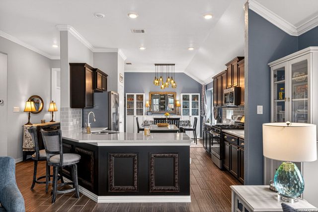 25703 Hermosa Vis, San Antonio, TX 78260