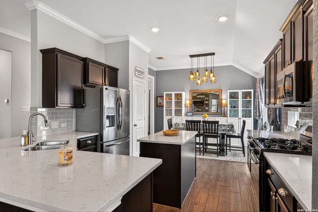 25703 Hermosa Vis, San Antonio, TX 78260