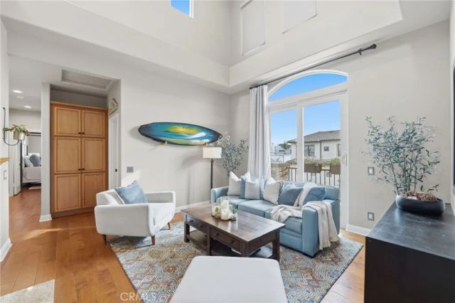 1202 Huntington Street, Huntington Beach, CA 92648