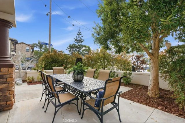 1202 Huntington Street, Huntington Beach, CA 92648