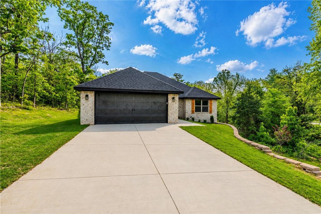 95 Shetland Drive, Bella Vista, AR 72715