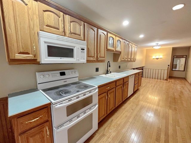 5309 Portsmouth Way, Madison, WI 53714